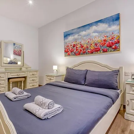 Modern 3 Bedroom In The Heart Of Sliema