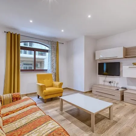 Modern 3 Bedroom In The Heart Of Apartamento Sliema