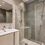 Modern 3 Bedroom In The Heart Of Lejlighed *