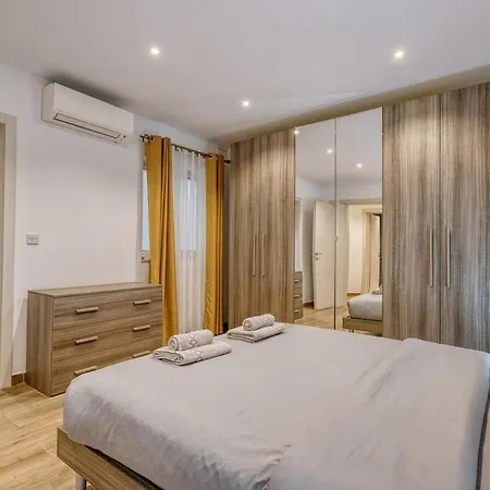 Apartman Modern 3 Bedroom In The Heart Of