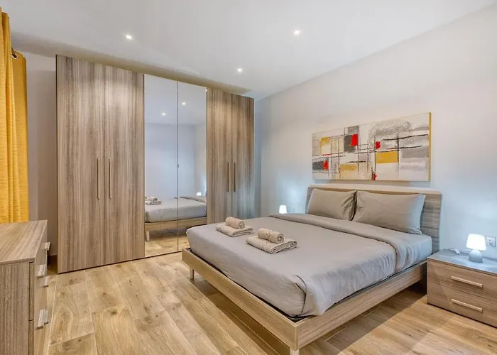 Modern 3 Bedroom In The Heart Of Appartement *