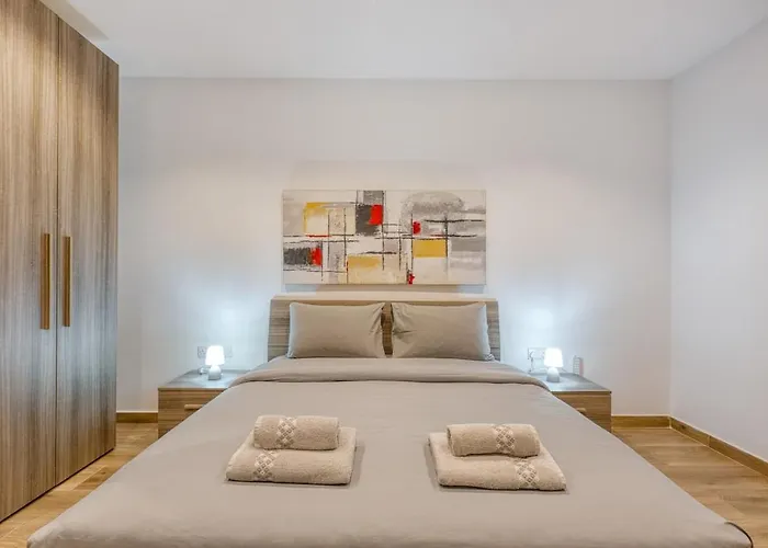 Modern 3 Bedroom In The Heart Of Apartman Sliema