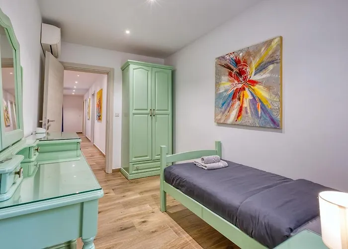 Appartement Modern 3 Bedroom In The Heart Of *