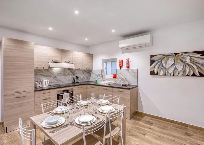 Modern 3 Bedroom In The Heart Of Apartman Sliema