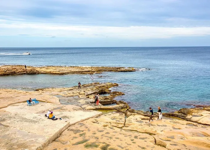 Modern 3 Bedroom In The Heart Of