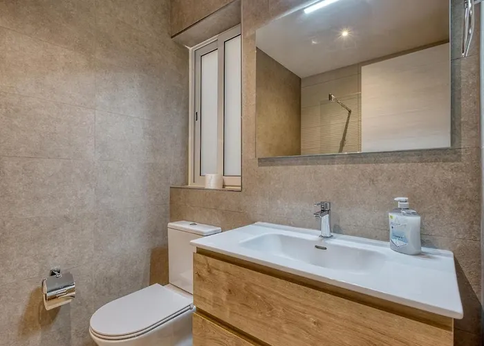 公寓 Modern 3 Bedroom In The Heart Of *