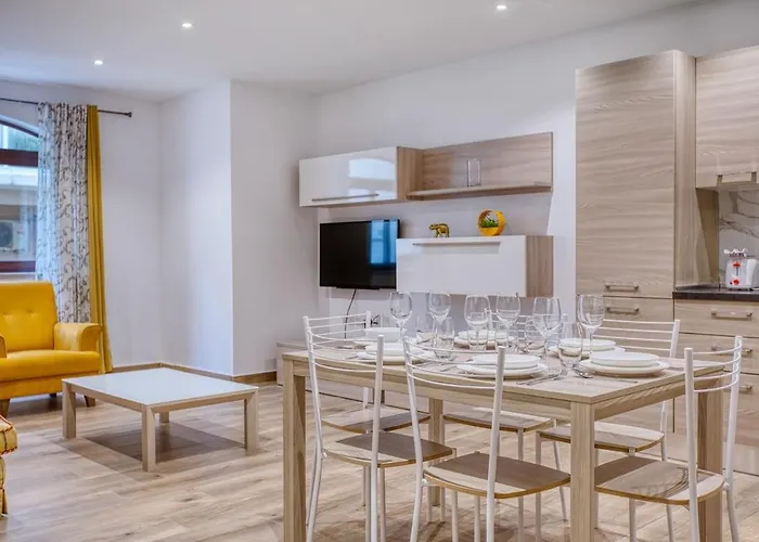 公寓 Modern 3 Bedroom In The Heart Of *