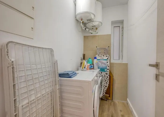 Modern 3 Bedroom In The Heart Of